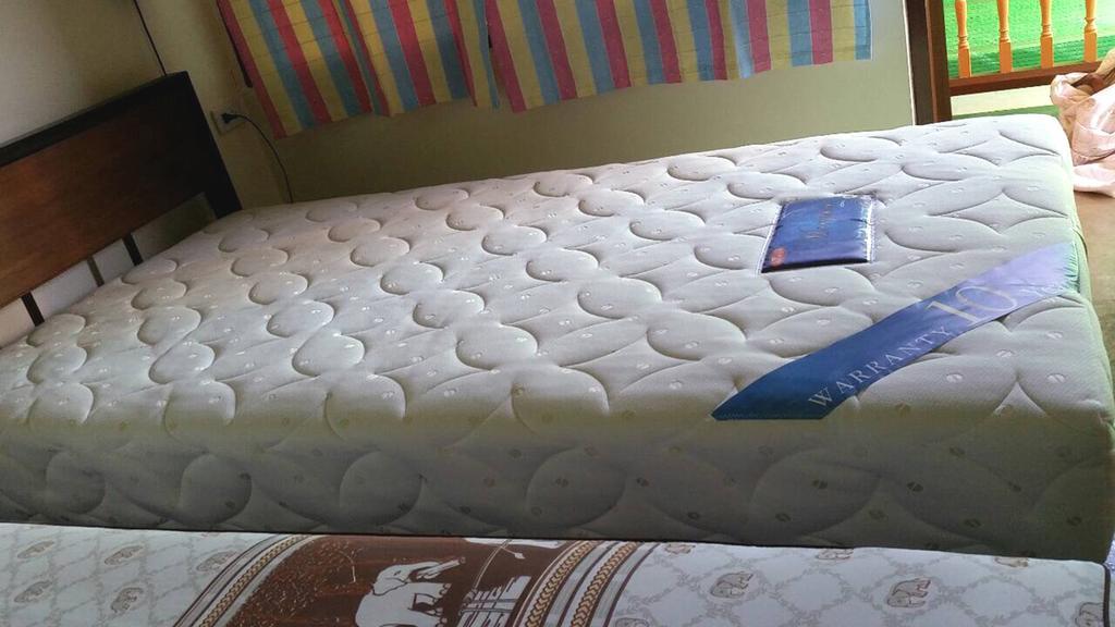 Siriwan Guesthouse Chiang Mai Rum bild