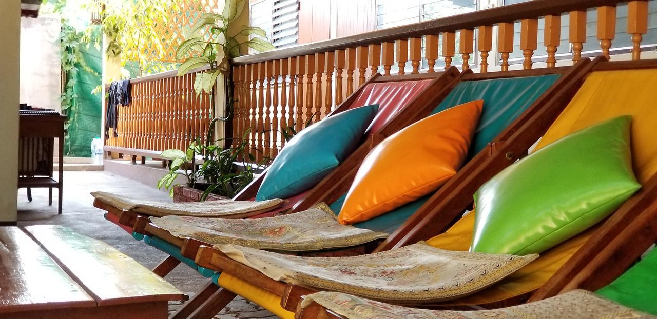 Siriwan Guesthouse Chiang Mai Exteriör bild