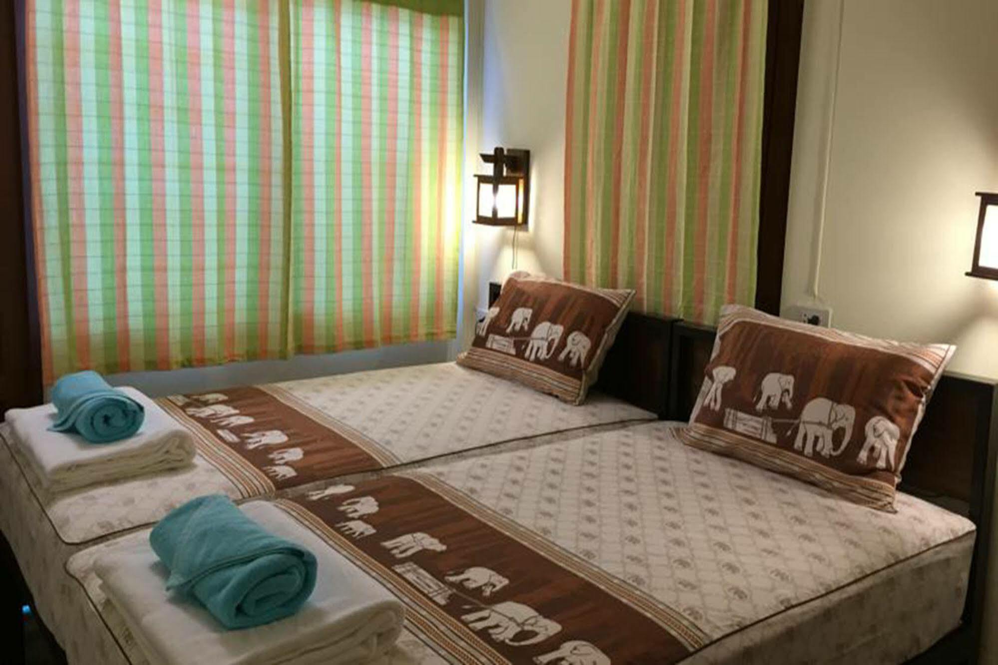 Siriwan Guesthouse Chiang Mai Exteriör bild